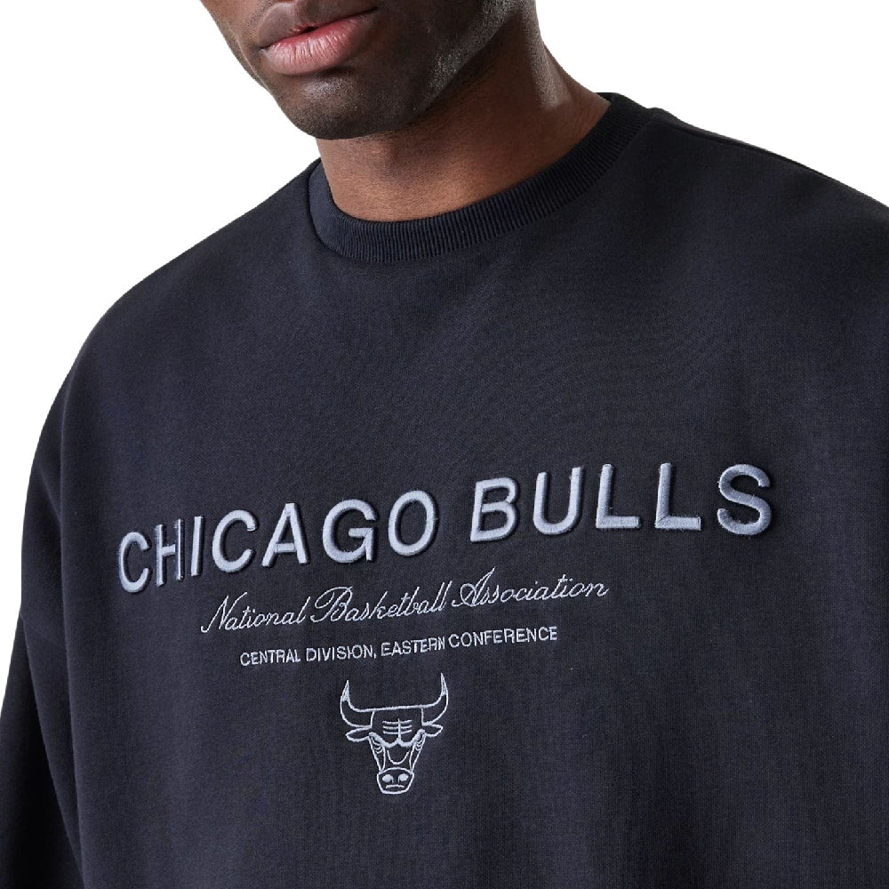 Chicago Bulls NBA Linear Black Crew Neck Sweater